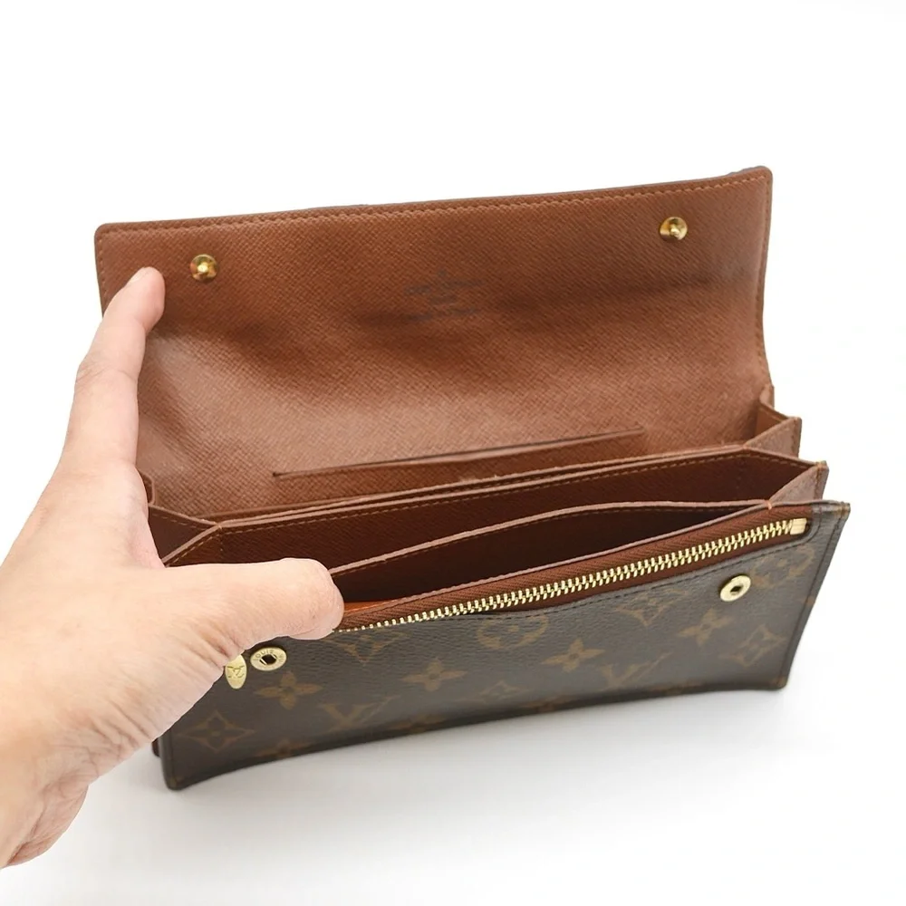 🍓LV Two-Buttons Monogram Wallet - Picture 5 of 13